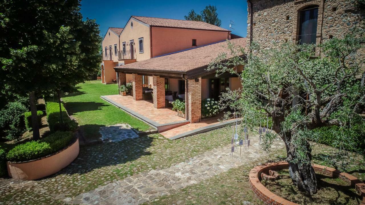 La Masseria Lolivia 塞尼塞 外观 照片
